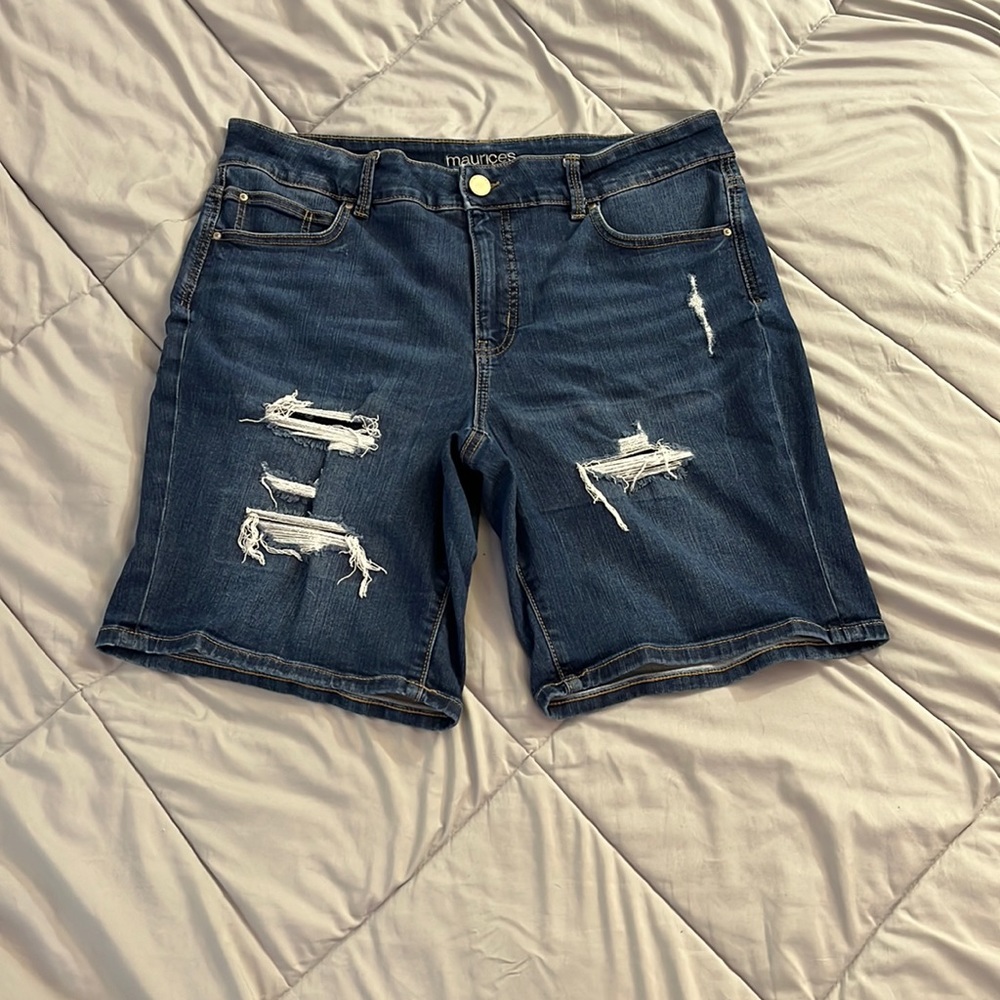 Maurice’s everflex high waisted Bermuda shorts. Super comfy & don’t ride up!!